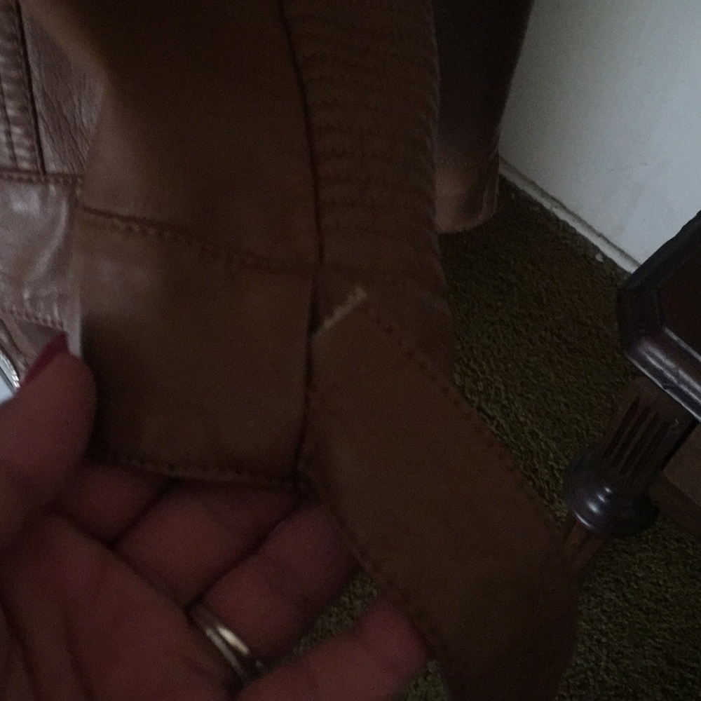 Leather jacket - Picture 4 of 7
